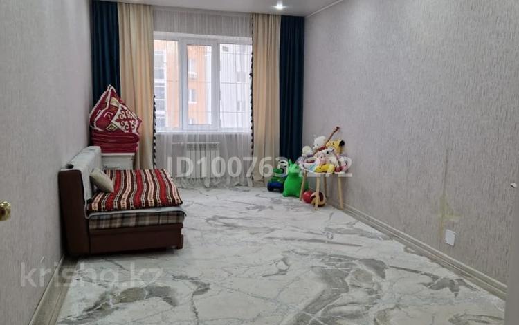 2-комнатная квартира · 60 м² · 8/9 этаж, Самал 99/1 — 10 мкрн за 25 млн ₸ в Уральске — фото 11