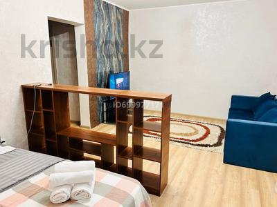Продажа квартир в Мангистауской обл.: 1-комнатная квартира · 50 м² · 2/5 этаж, 15-й мкр 3 за 15.7 млн 〒 1-комнатная квартира · 50 м² · 2/5 этаж, 15-й мкр 3 за 15.7 млн 〒 в Актау