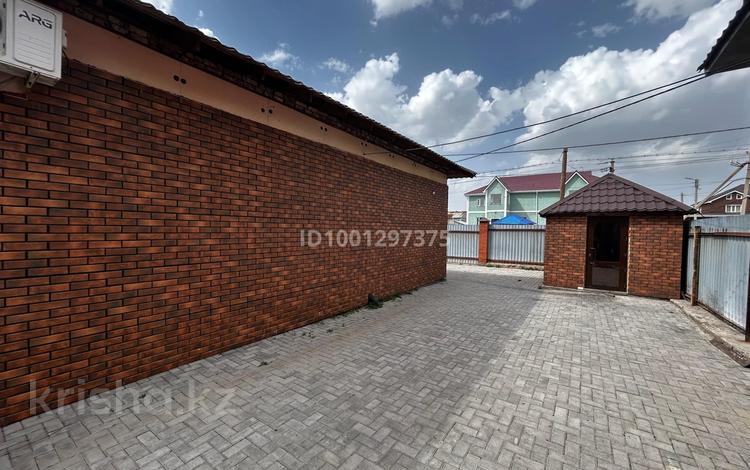 Отдельный дом · 3 комнаты · 200 м² · 9 сот., мкр Кунгей , Мкр Кунгей Жандарбекова 6 — Поворот на Мынбаева за 600 000 ₸ в Караганде, Казыбек би р-н — фото 2