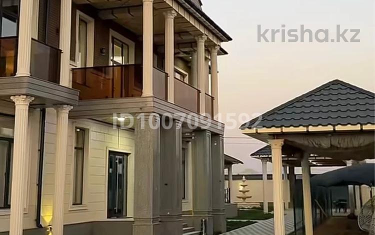 Дом · 8 комнат · 420 м², мкр Бозарык 192 за 250 000 〒 в Шымкенте, Абайский р-н — фото 2