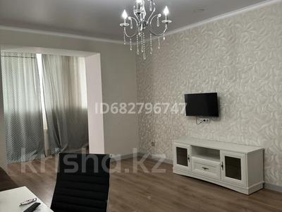 2-бөлмелі пәтер · 84 м² · 4/10 қабат, Алтын орда ш/а., Мкр. Батыс-2 19 д — Анвара нового, бағасы: 210 000 ₸ в Актобе, мкр. Алтын орда