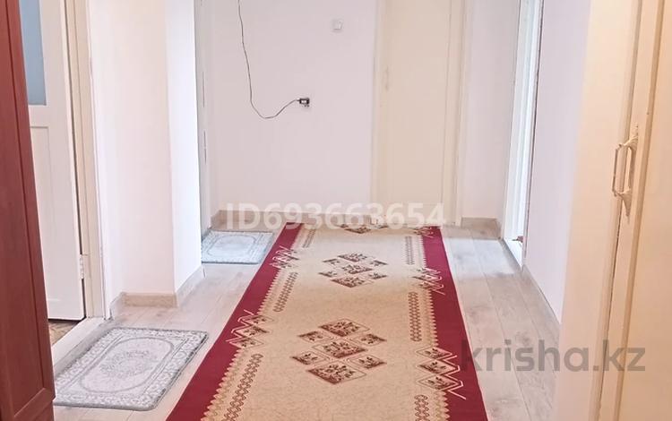 3-бөлмелі пәтер · 86 м² · 2/5 қабат, Рахимова 27, бағасы: 32 млн ₸ в Таразе — фото 2