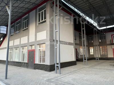Офисы, магазины и бутики, склады, общепит, салоны красоты, образование, развлечения, конференц-залы, кабинеты и рабочие места, студии · 832 м² за ~ 2.9 млн 〒 в Каскелене