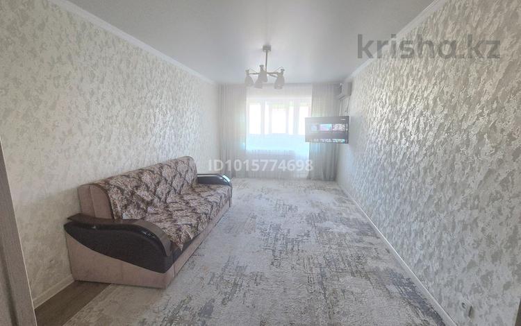 3-бөлмелі пәтер · 80 м² · 4/9 қабат, Алтын орда ш/а. 10 — Мангилик Ел, бағасы: 33 млн ₸ в Актобе, мкр. Алтын орда — фото 2