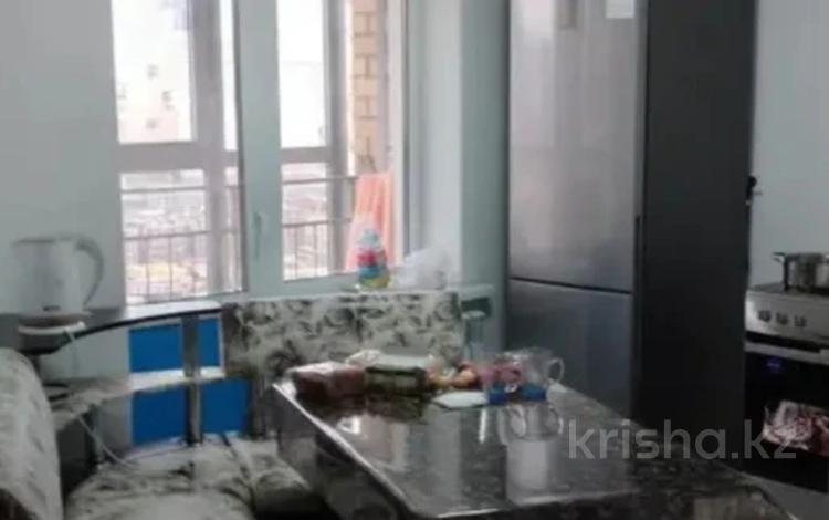 3-комнатная квартира · 83 м² · 5/25 этаж, Байкена Ашимова 26 за 29.6 млн ₸ в Караганде, Казыбек би р-н — фото 2