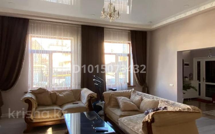 Отдельный дом · 5 комнат · 300 м² · 10 сот., Кыз Жибек 160 за 1.8 млн ₸ в Алматы, Медеуский р-н — фото 2
