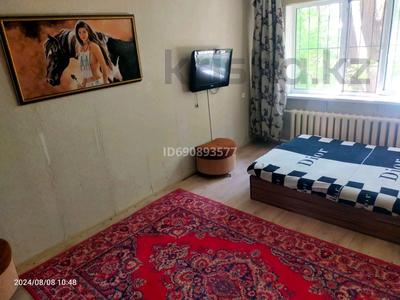 Пәтерлер в Карагандинской обл.: 1-бөлмелі пәтер · 32 м² · 1/5 қабат, Ерубаева 47а — Абзал, Цум пешком три минуты, бағасы: 125 000 〒 1-бөлмелі пәтер · 32 м² · 1/5 қабат, Ерубаева 47а — Абзал, Цум пешком три минуты, бағасы: 125 000 〒 в Караганде, Казыбек би р-н