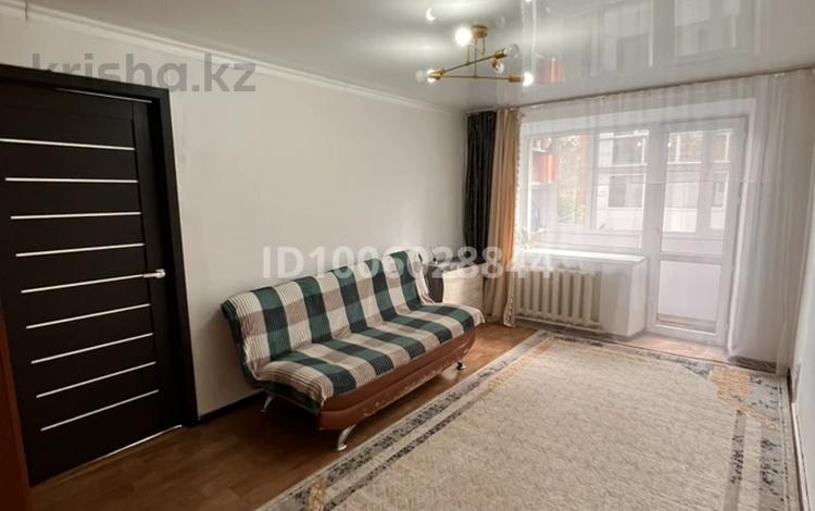 2-комнатная квартира · 41.8 м² · 2/5 этаж, 6й микрорайон, 6-шағынаудан за 16 млн ₸ в Караганде, Казыбек би р-н — фото 2