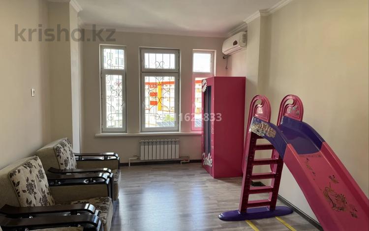 3-бөлмелі пәтер · 92.2 м² · 5/9 қабат, Нұрсәт ш/а 14 — Рядом с «World Class» и «MEDIKER». Недалеко от улицы У.Аргынбекова, бағасы: 40 млн ₸ в Шымкенте, Каратауский р-н — фото 2