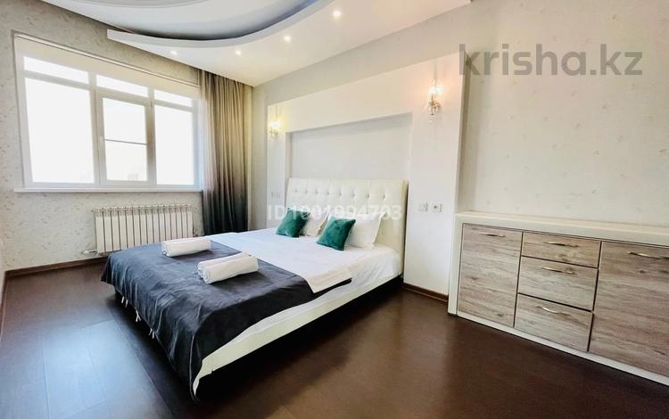 2-комнатная квартира · 65 м² · 4/16 этаж, Абая 150/230 за 20 000 ₸ в Алматы, Бостандыкский р-н — фото 3
