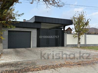 Отдельный дом · 3 комнаты · 278 м² · 8 сот., Петрова — Абая за 185 млн 〒 в Таразе