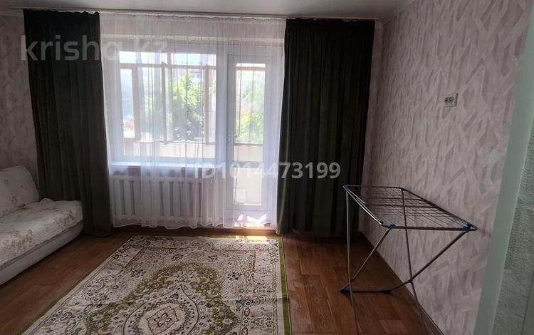 1-комнатная квартира · 35 м² · 2/10 этаж, Майкудук, Майкудук, мкр Голубые пруды 18 за 100 000 ₸ в Караганде, Алихана Бокейханова р-н — фото 2