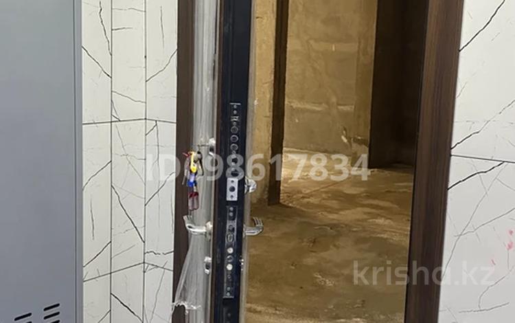 3-бөлмелі пәтер · 80.4 м² · 1/3 қабат, мкр Аскартау, Ж. Ушкемпирова 38, бағасы: 100 млн ₸ в Алматы, Медеуский р-н — фото 2