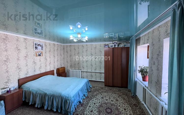 Отдельный дом · 3 комнаты · 60 м² · 10 сот., Молдагулова 75 за 6.5 млн ₸ в  — фото 2
