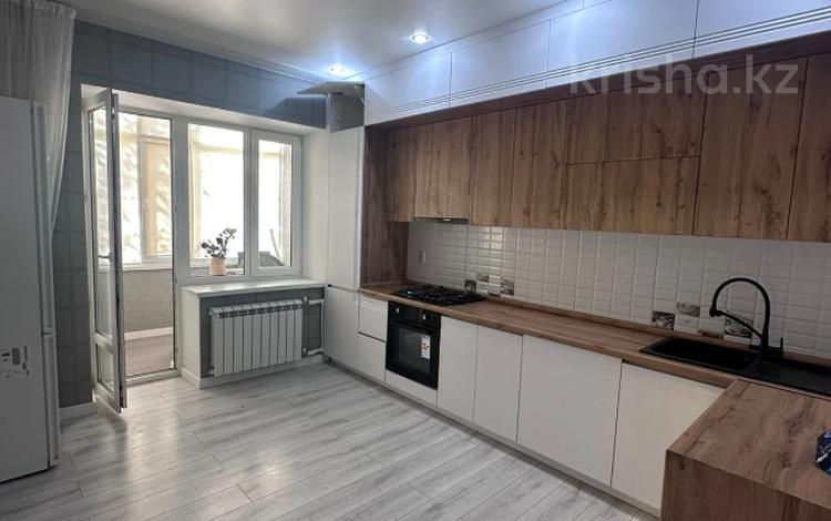 3-комнатная квартира · 89 м² · 1/5 этаж, мкр. Алтын орда, проспект Алии Молдагуловой за 38 млн ₸ в Актобе — фото 6