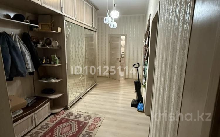 3-бөлмелі пәтер · 90 м² · 1/3 қабат, мкр Юго-Восток 20/2 — Шахтеров, бағасы: 37.5 млн ₸ в Караганде, Казыбек би р-н — фото 2