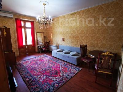 2-бөлмелі пәтер · 55 м² · 3/3 қабат, Абылайхана 66 — Гоголя, бағасы: 300 000 ₸ в Алматы, Алмалинский р-н