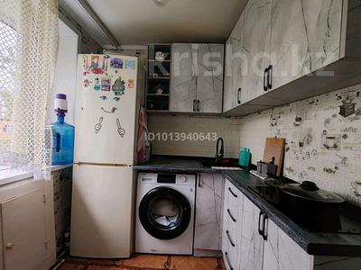 3-комнатная квартира · 52.4 м² · 5/5 этаж, Майкудук, Майкудук, 14й микрорайон 16 за 13.5 млн ₸ в Караганде, Алихана Бокейханова р-н