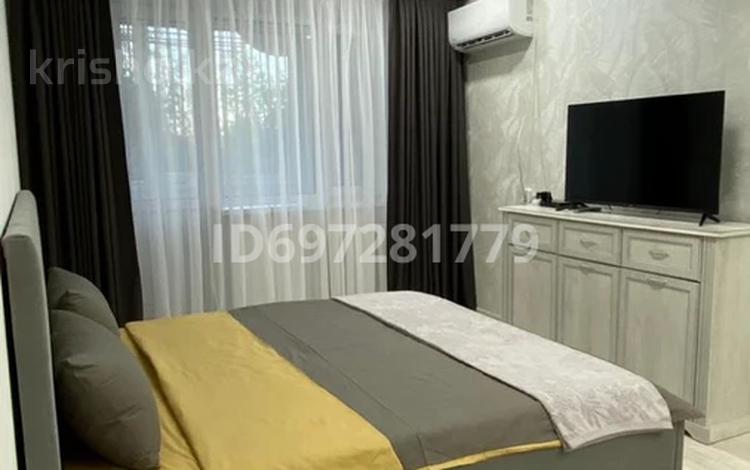 1-бөлмелі пәтер · 40 м² · 5/9 қабат, мкр 4 3/1, бағасы: 10 000 ₸ в Уральске — фото 2