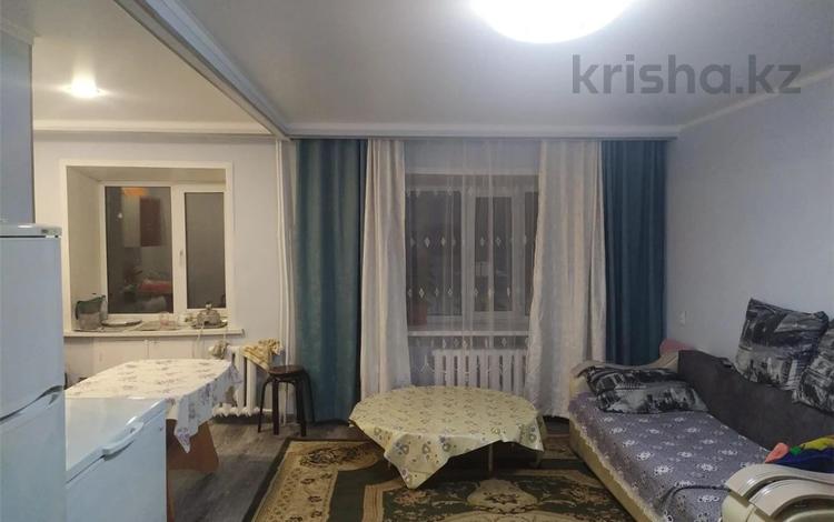 3-комнатная квартира, 56 м², 1/5 этаж, Майкудук