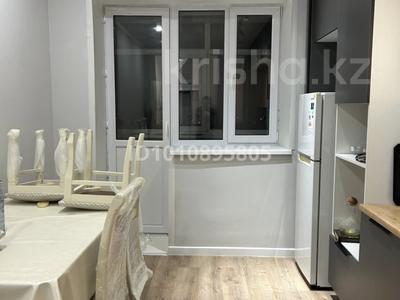 1-комнатная квартира · 52 м² · 10/10 этаж, мкр Женис, мкр. Женис 40 за 23 млн 〒 в Уральске