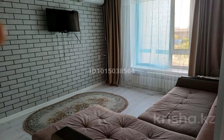 1-комнатная квартира · 40 м² · 3/12 этаж, Кабанбай батыра 59 за 250 000 ₸ в Астане, Нура р-н — фото 2
