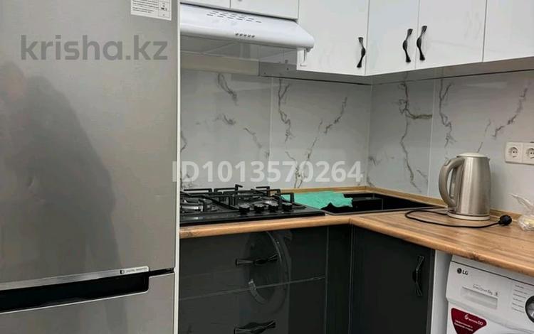 3-бөлмелі пәтер · 68 м² · 3/5 қабат, Салтанат ш/а. 20, бағасы: 27 млн ₸ в Таразе, мкр Салтанат — фото 2