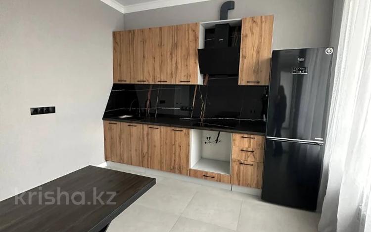 1-комнатная квартира, 40 м², 6/12 этаж помесячно, Кенжебек Кумисбеков 1