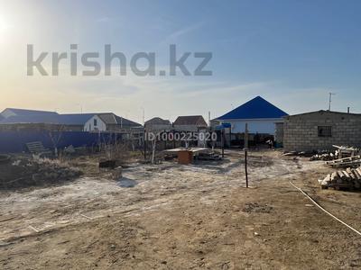 Отдельный дом · 2 комнаты · 60 м² · 11 сот., мкр Жумыскер, Замзам есжанова за 20 млн 〒 в Атырау