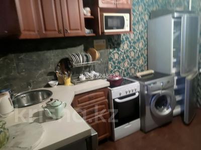2-комнатная квартира · 65 м² · 3/10 этаж, Ибраева 129 — Центр, Цум,Каспи банк, Тамаша за 200 000 ₸ в Семее, Красный Кордон