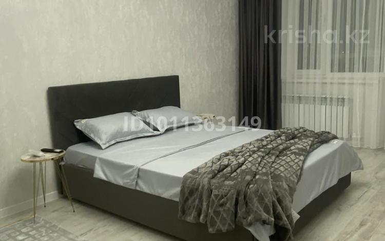 1-бөлмелі пәтер · 55 м² · 3/5 қабат, мкр. Алтын орда, Алтын орда 13 Д, бағасы: 13 000 ₸ в Актобе — фото 2