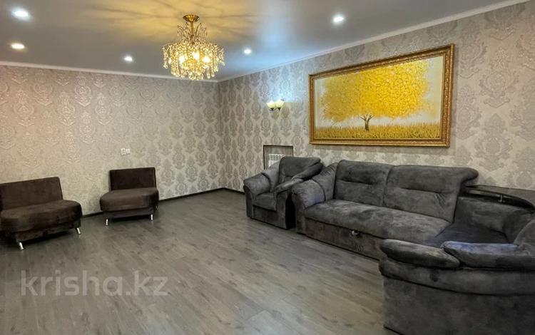 Отдельный дом • 6 комнат • 504 м² • 9 сот., Луговая за 107 млн 〒 в Бишкуле — фото 4