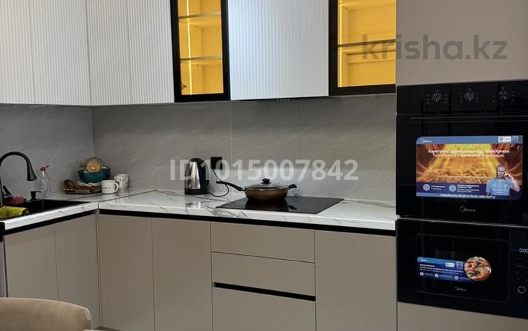 1-комнатная квартира · 38 м² · 11/12 этаж, мкр Шымсити, ​Туркия 1280/2 за 200 000 ₸ в Шымкенте, Абайский р-н — фото 2