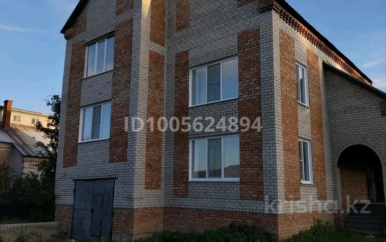 Дом · 4 комнаты · 250 м², Энтузиастов 15а — Энтузиастов 15а за 80 000 〒 в Усть-Каменогорске — фото 2