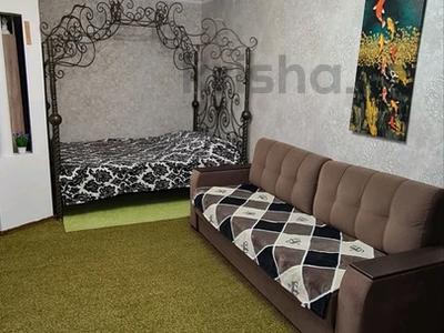 1-комнатная квартира · 42 м² · 3/6 этаж, Дулатова — Козбагарова за 15 000 〒 в Семее