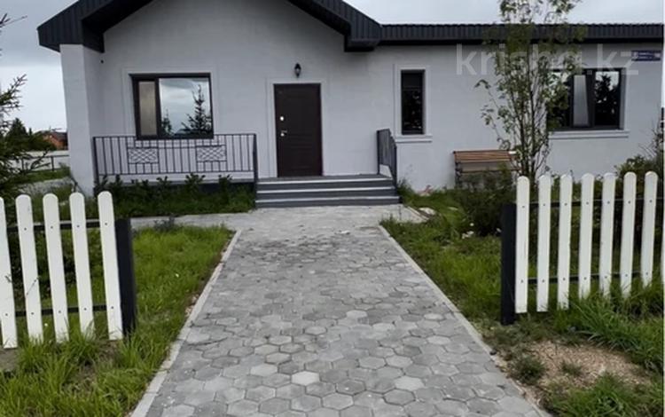 Отдельный дом · 4 комнаты · 140 м² · 8 сот., Кенесары — Микрорайон Самал за 53 млн ₸ в Бурабае — фото 11