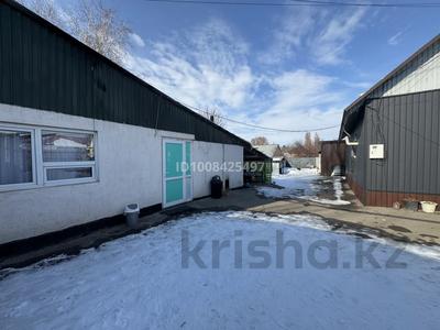 Отдельный дом · 4 комнаты · 75 м² · 8 сот., Тлендиева 7а — Школьный стадион за 40 млн 〒 в 