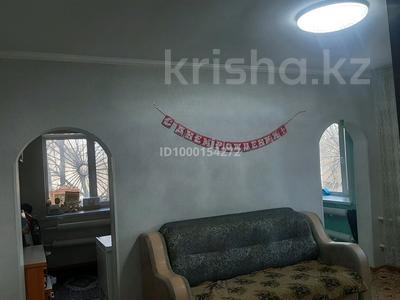 3-комнатная квартира · 38 м² · 1/2 этаж, Силикатный — Джандильдина за 9.5 млн 〒 в Семее