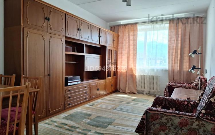 2-комнатная квартира, 56 м², 5/5 этаж помесячно, мкр Орбита-4 19 за 270 000 〒 в Алматы, Бостандыкский р-н — фото 13