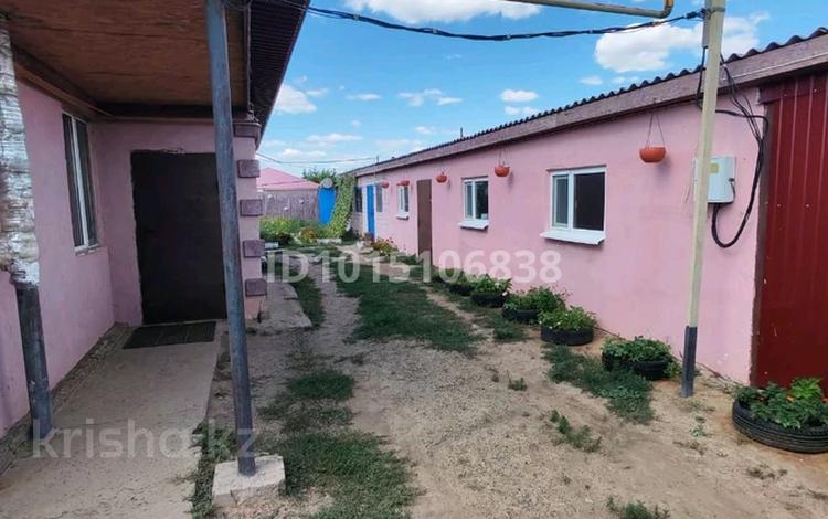 Отдельный дом · 4 комнаты · 120 м² · 12 сот., Есенжанова 118/1 за 15.9 млн ₸ в Чапаеве — фото 2