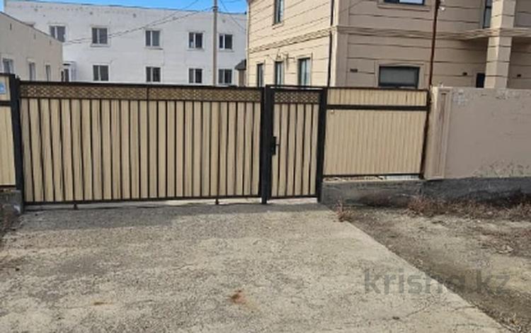 Свободное назначение, офисы, магазины и бутики, общепит, бани, гостиницы и зоны отдыха, медцентры и аптеки, образование · 407 м² за 69 млн 〒 в Атырау, мкр Самал — фото 11