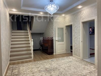 Отдельный дом · 6 комнат · 200 м², мкр Новый Город за 800 000 〒 в Караганде, Казыбек би р-н