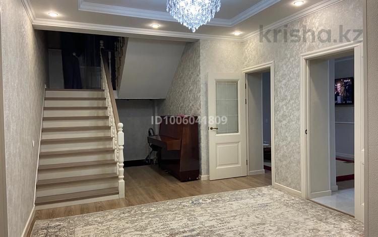 Жеке үй · 6 бөлме · 200 м², мкр Новый Город, бағасы: 800 000 〒 в Караганде, Казыбек би р-н — фото 2