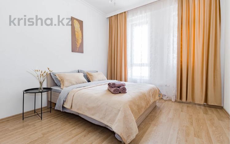 2-комнатная квартира · 70 м² · 5/8 этаж, Кабанбай батыра 60а за 28 000 ₸ в Астане, Есильский р-н — фото 2