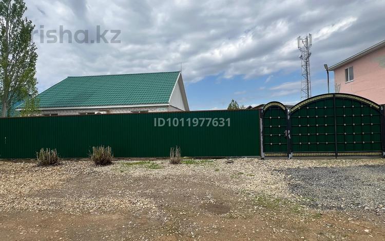 Жеке үй · 3 бөлме · 140 м² · 10 сот., ул. Отан 19, бағасы: 40 млн ₸ в Актобе, жилой массив Заречный-4 — фото 2