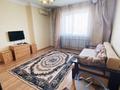 2-комнатная квартира, 75 м², 3/5 этаж помесячно, Досмухамедова 93 за 150 000 〒 в Атырау — фото 2