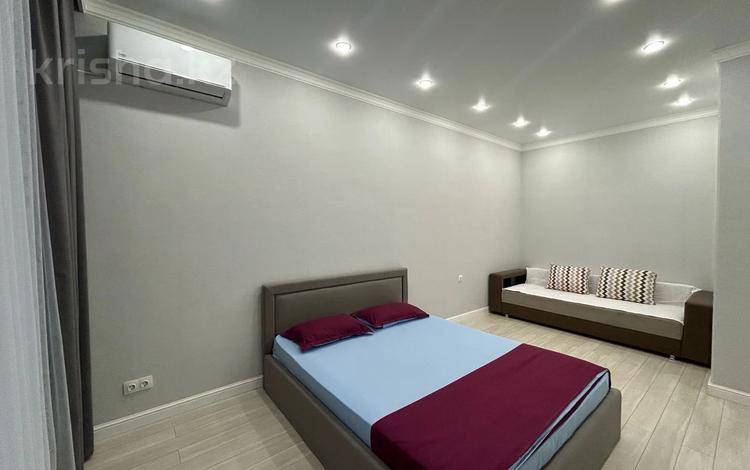 1-комнатная квартира · 43 м² · 7/12 этаж, Кабанбай батыра 45/3 за 16 000 ₸ в Астане, Нура р-н — фото 2