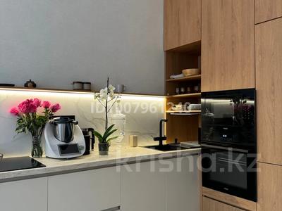 4-комнатная квартира · 88 м² · 8/12 этаж, Туран 34б за 80 млн 〒 в Астане, Нура р-н