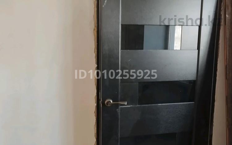 2-бөлмелі пәтер · 43 м² · 4/5 қабат, Крылова — Ауэзова и Крылова, бағасы: 16.5 млн ₸ в Усть-Каменогорске, Ульбинский — фото 8