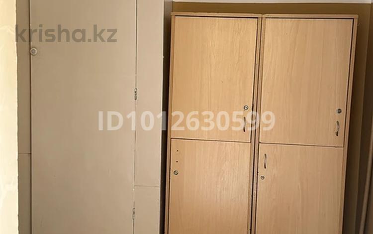 2-бөлмелі пәтер · 80 м² · 2/2 қабат, 25-й мкр 640 — 25 мкр (Химик) первая остановка. Акикат 640, бағасы: 70 000 ₸ в Актау — фото 2